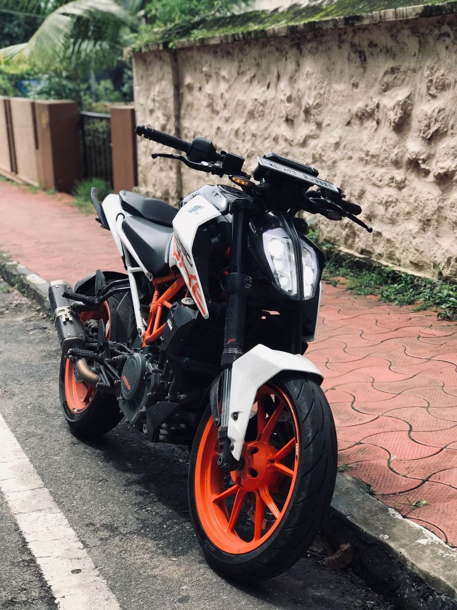 Moto KTM 390 DUKE 2020 